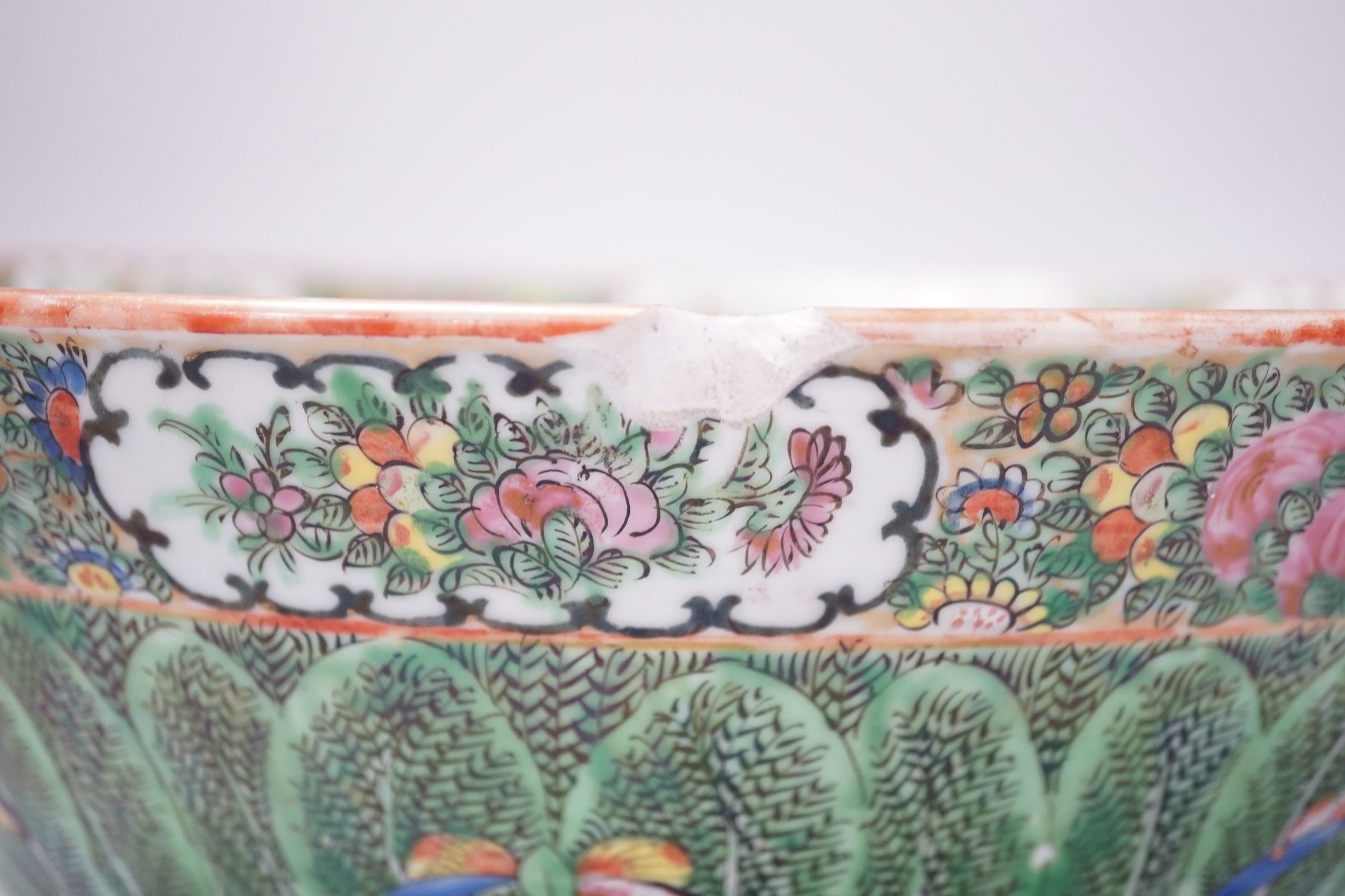 A large Chinese Canton famille rose ‘cabbage’ punch bowl, early 20th century, 37cm diameter